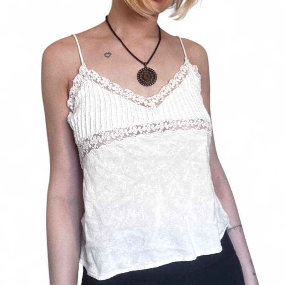 White lace cami top with adjustable straps